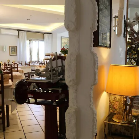Berna Hotell 3*